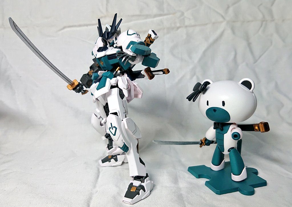 『みょんっがい』ヨームを保護した一般ダイバーがモビルドールを連れ歩くのはちょっと…という点とヨームがプチッガイに対してとても好意的なところから相談したところ了承されたので制作、モビルドールへ本人曰く「ちょっと動きづらいですがまぁ及第点ですね」との事…余談だが手伝いがあるとはいえこの姿ながらバルバトス白桜を完成させている(その作業中にオルフェンズ全話視聴済み)