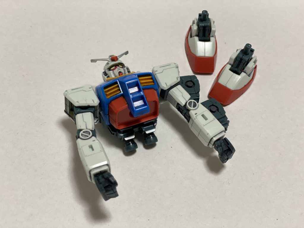 付属のスミ入れマーカーとコピックを塗っては拭き取りを繰り返してみました。次は合わせ目消しに挑戦したいです。