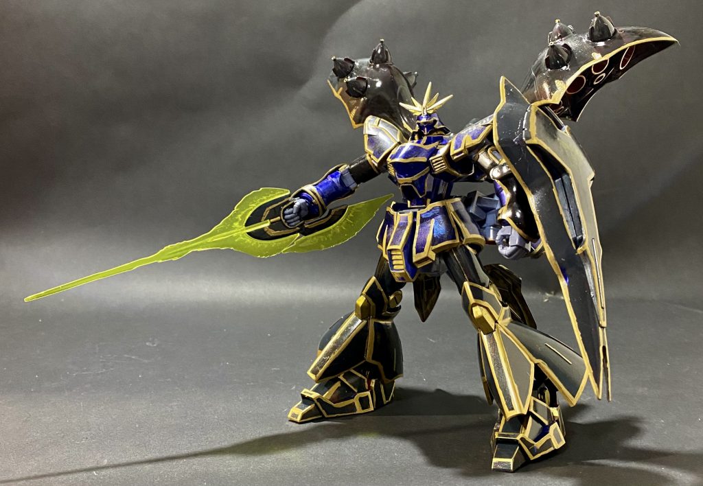 今回金の線を入れ直してみましたが フリーハンドではなかなか上手くいきませんね😅