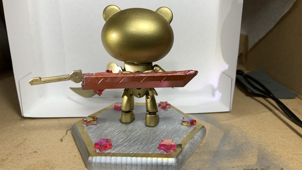 背中の剣はガンダムアスタロトシナリメントの剣を使いました。