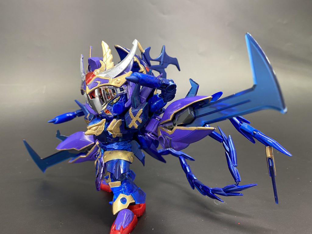 強化形態。尾とハサミはHG煌ギラーガより。装備してないときはバックパックになります。