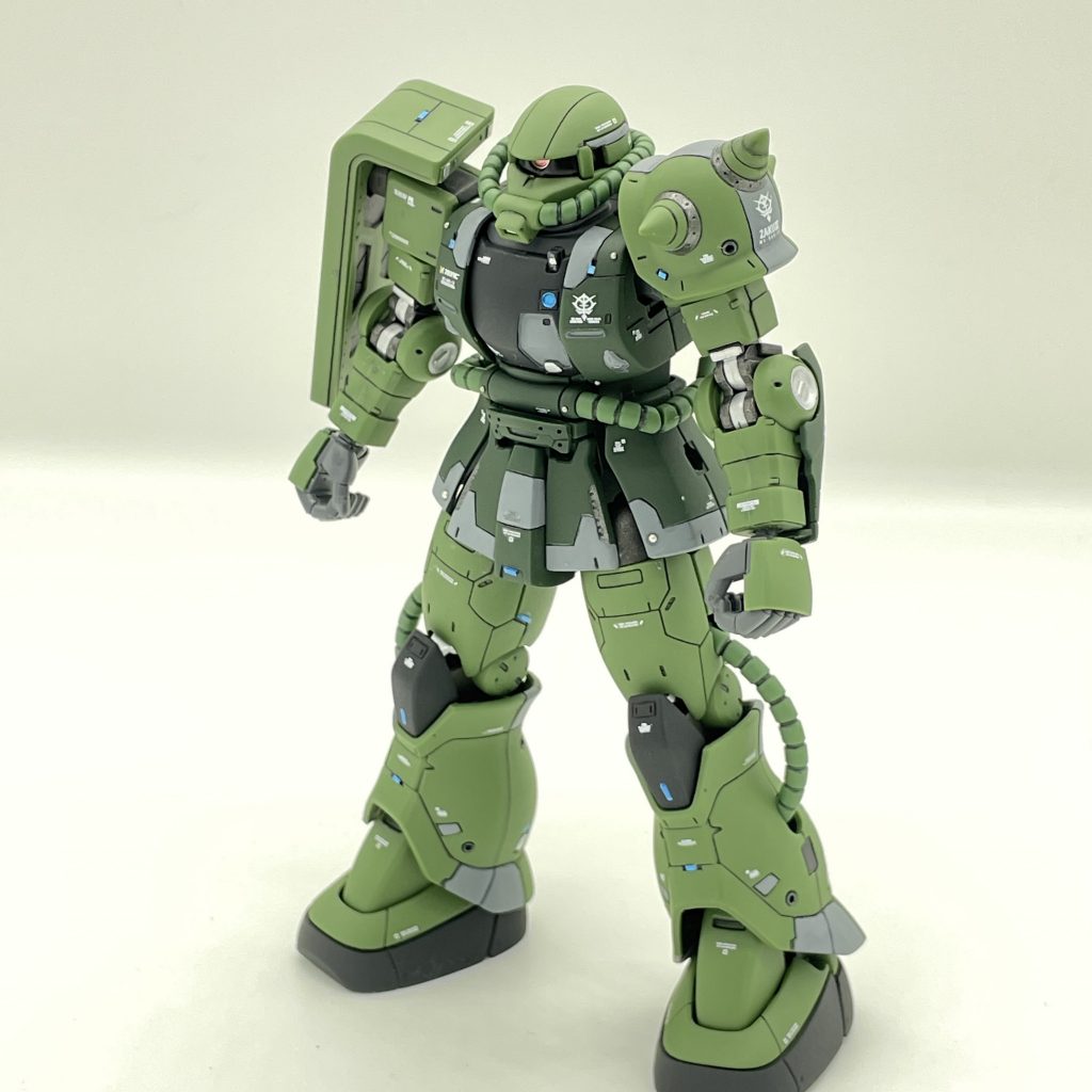 今回の新たな試みは凹モールドにカラーチップの追加です。レッドチップにするつもりでしたが気が付いたらメタリックブルーになってましたw 結局いつも通り差し色はブルーで。