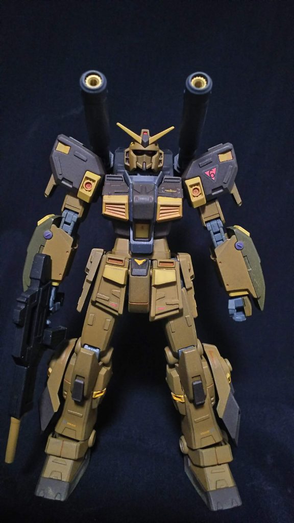 マドロックはゴリゴリの地上戦が似合うので、砂漠仕様か、密林仕様のカラーリングが良いかなーと。こんな色にしてみました。