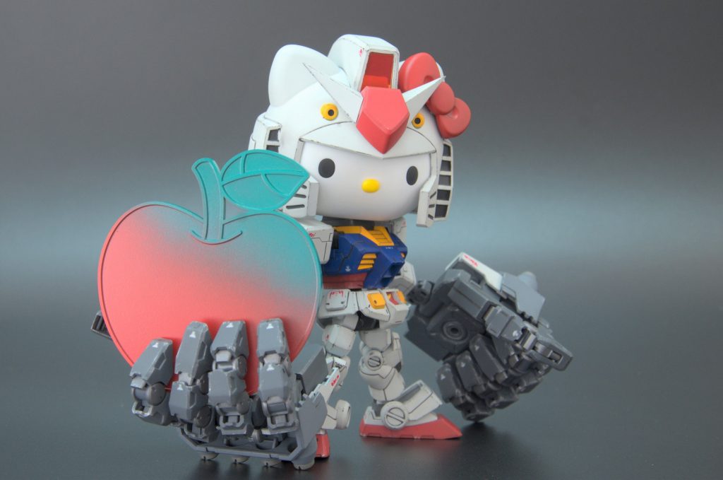 付属の台座も余裕で持てます。