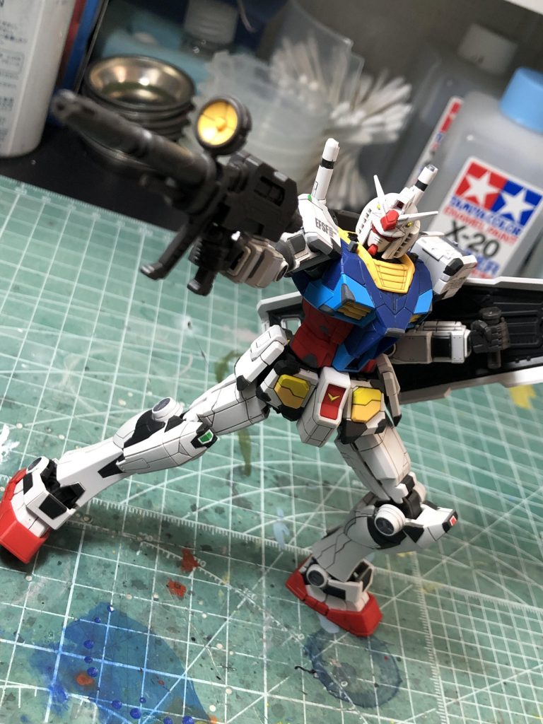 ガンプラなので実際にはできないこんなポーズも^ ^