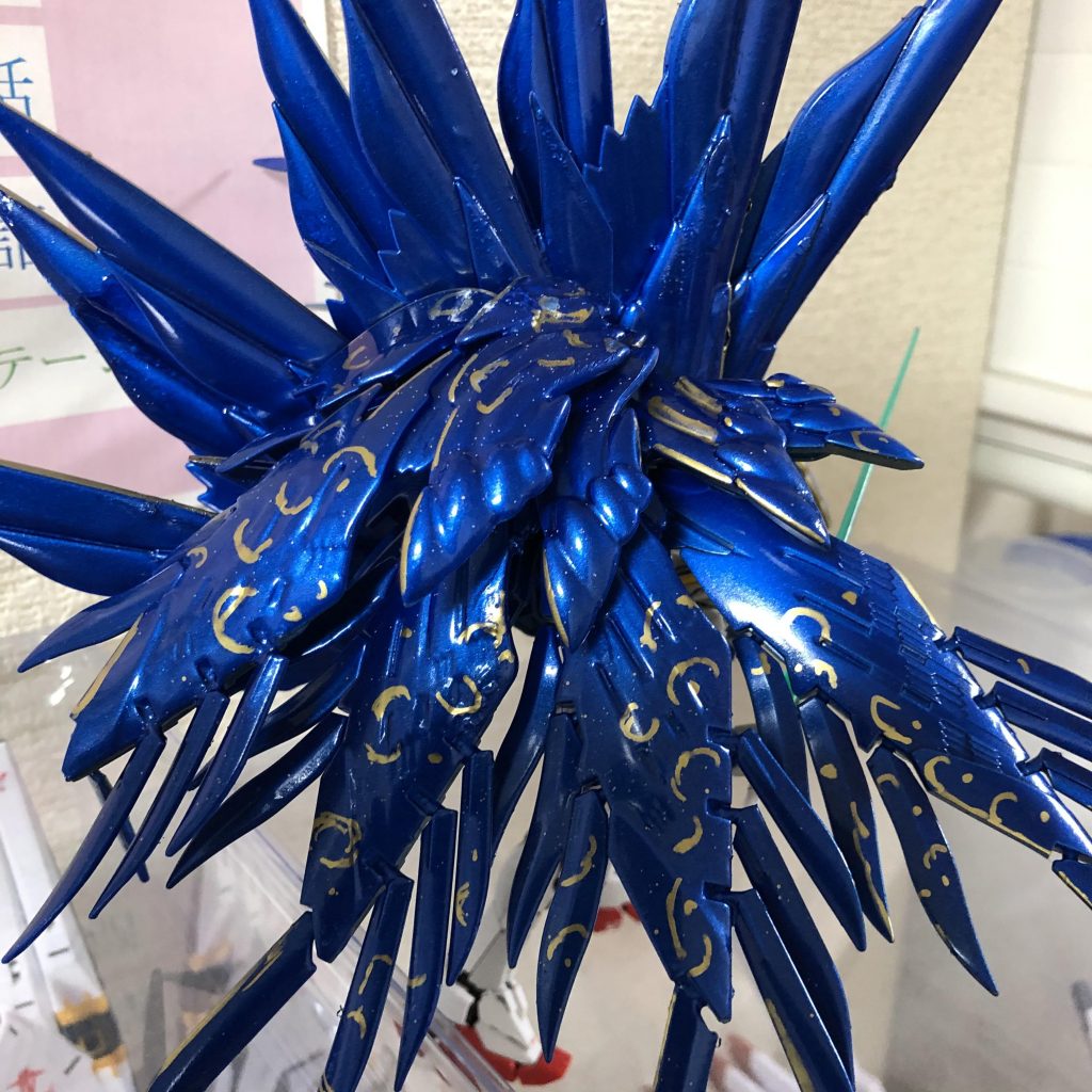 メタルブルーと金の縁。これが俺のパーソナルカラーであります。 