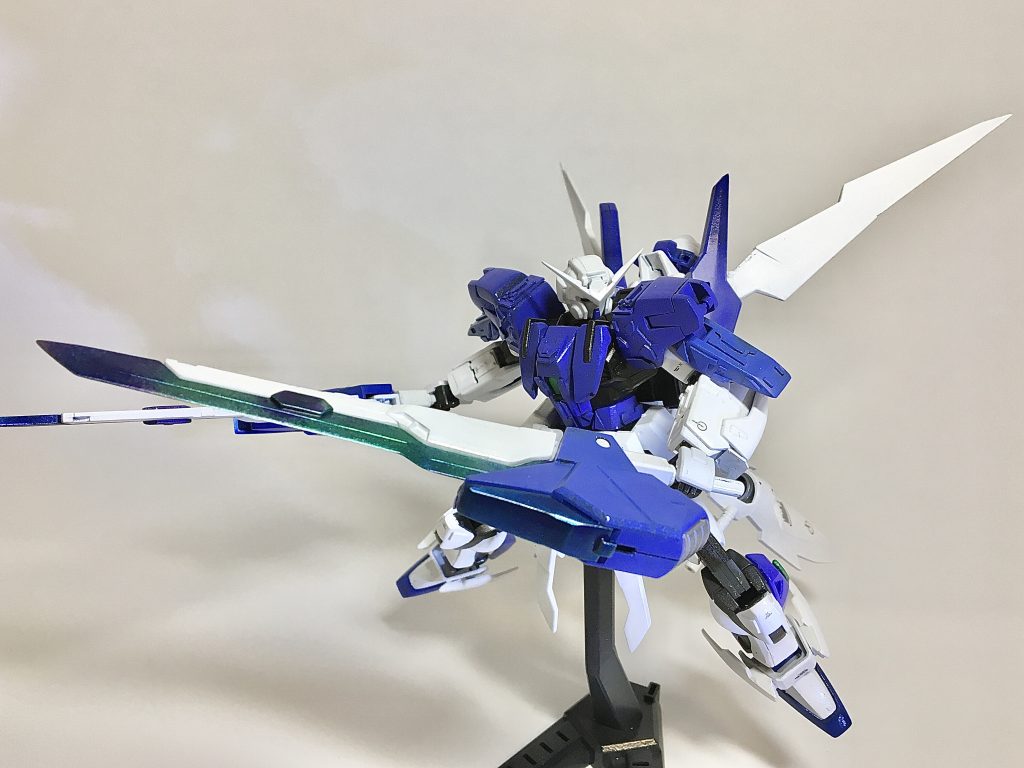 見た目よりも軽く、取り回しに優れ近接戦闘では無類の強さを発揮する。 