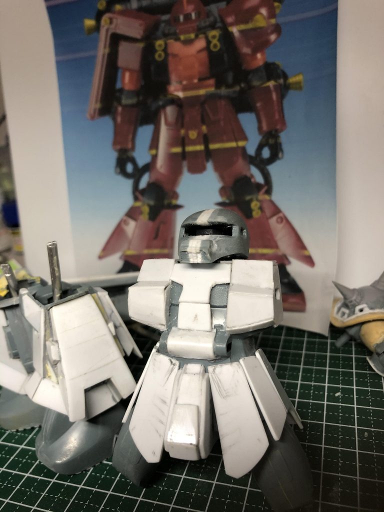 ある日お店でサイコザクの大きな箱を見かけて欲しくなったのですが買えないので、それならプラ板貼り付けて作ればいいやんと思い