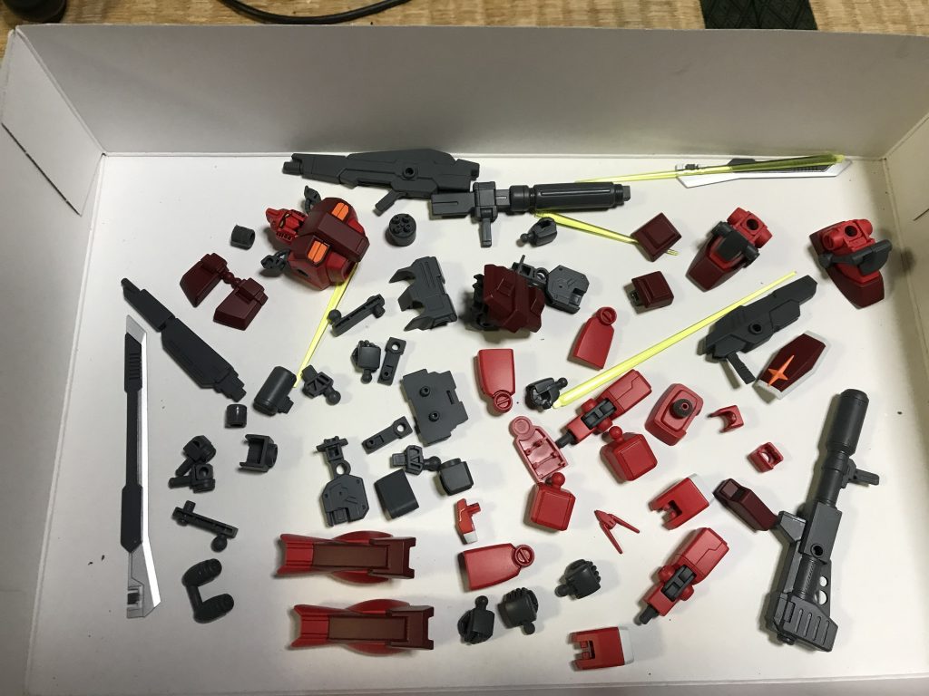 制作途中の画像がほぼ無かったりします。   これ組んで何年放置してたんだろう?     組んで満足してしまうのは、モデラーの宿命(サガ)でしょうか。