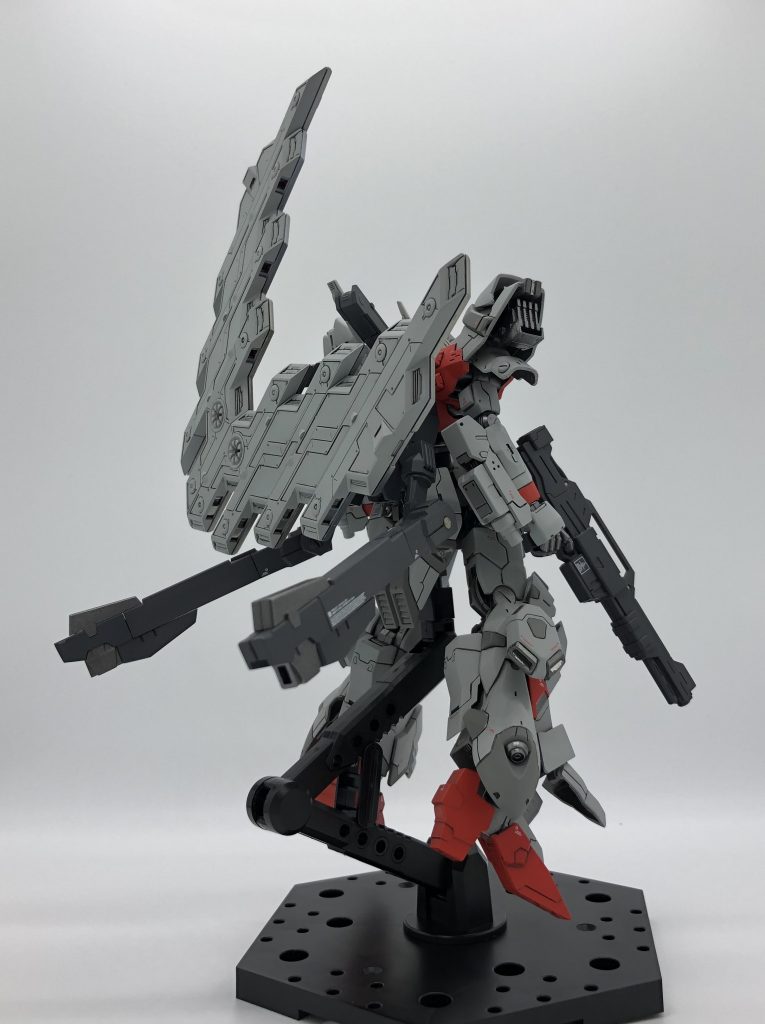 サイコプレート含め全てスジボリの彫り直しをしてます。