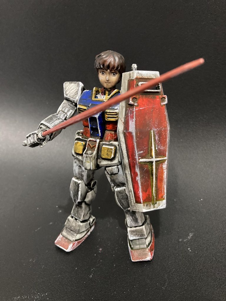 ペプシボトルキャップ第二弾です。前回のシャアと同じくサイズ感がHGキットより合うFGで製作しました。