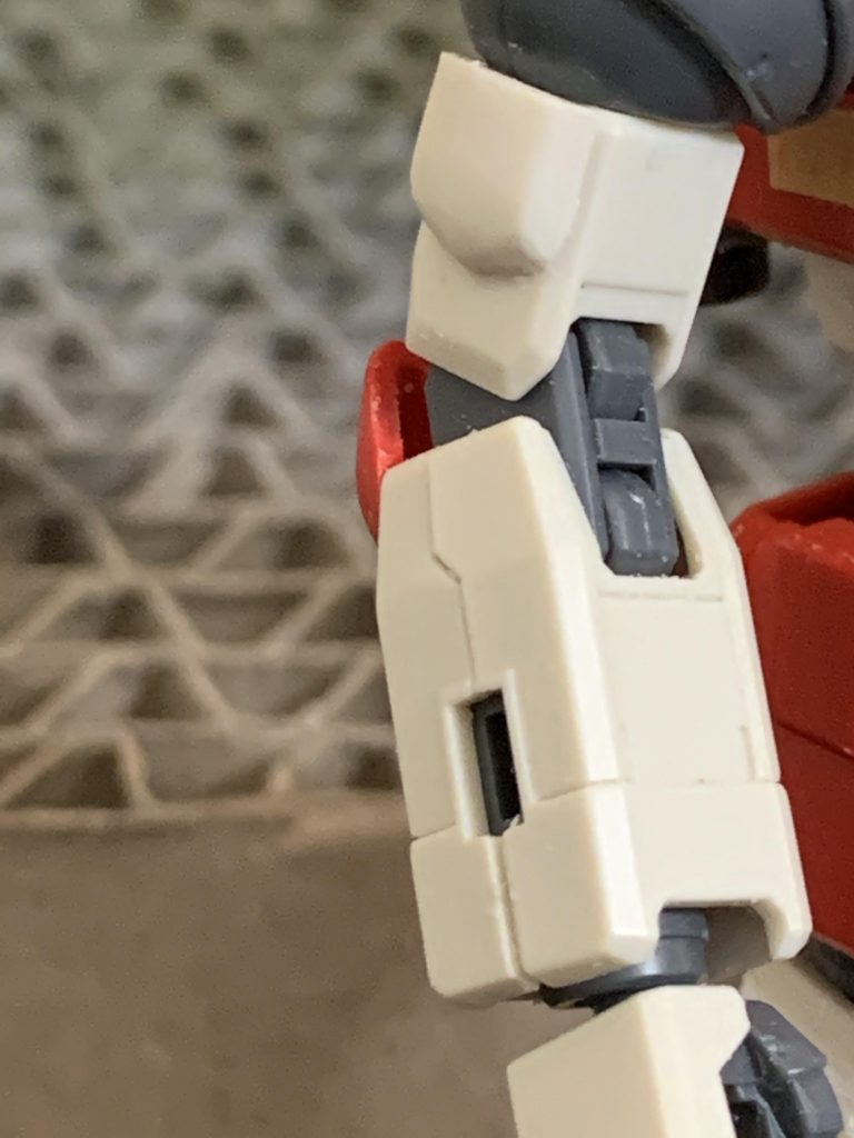 肘のガードをガンキャノンから移植 