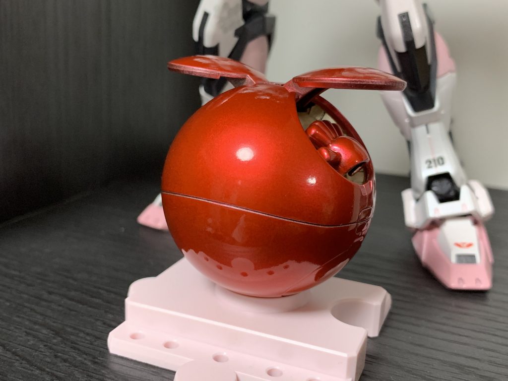 塗装は後述しますが、仕上げはタミヤのコンパウンド(粗目→細目→仕上げ目)とタミヤのモデリングワックスを使用しています。