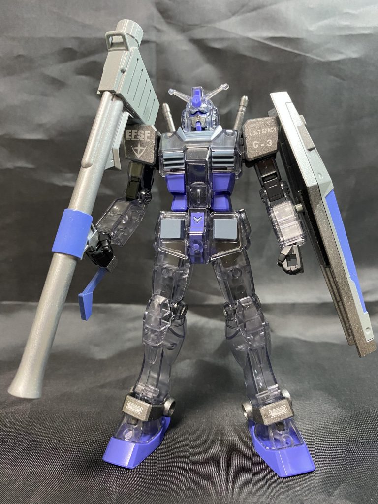 正面より。こちらのG-3ガンダムにはバズーカしか付いていなかったので、違うモビルスーツからシールドを拝借!