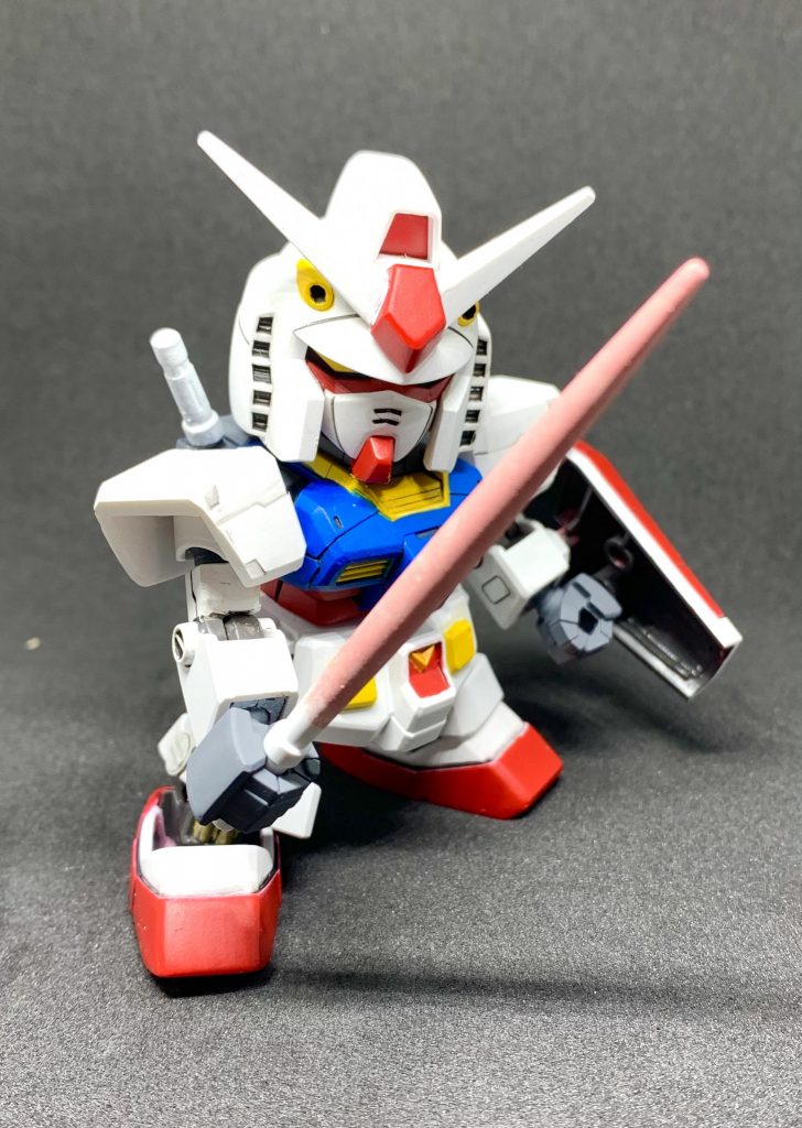 コラボ品なんですがガンダムは肩の排気部分を削除してランナーを足し形状変更しました