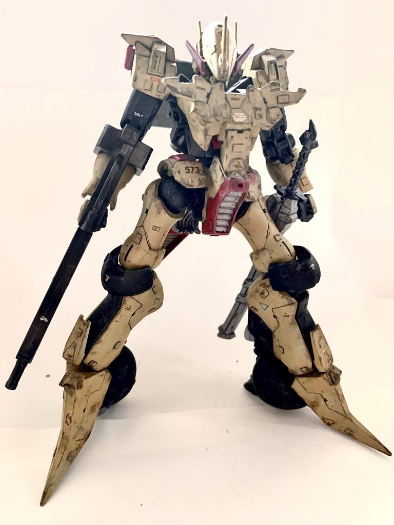 マントはネオジム磁石🧲でついてます。