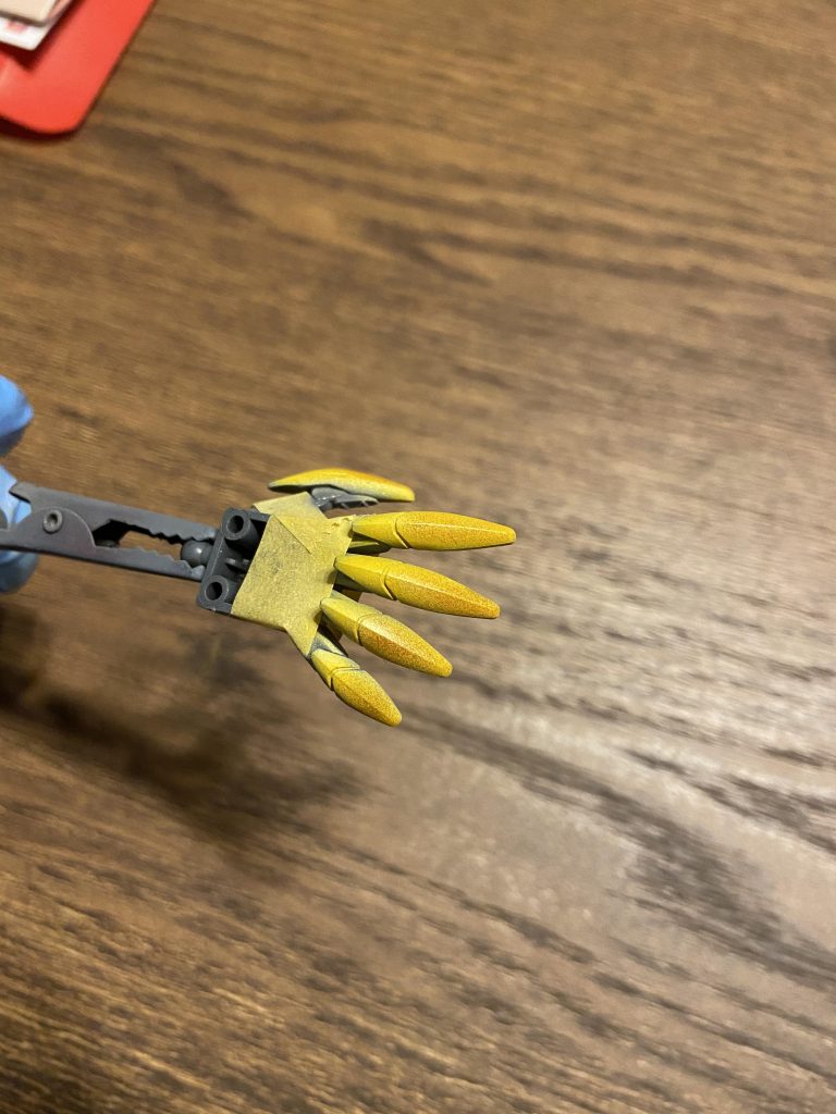 爪がですねー外れないんですよ〜この塗装が何気にキツかったです