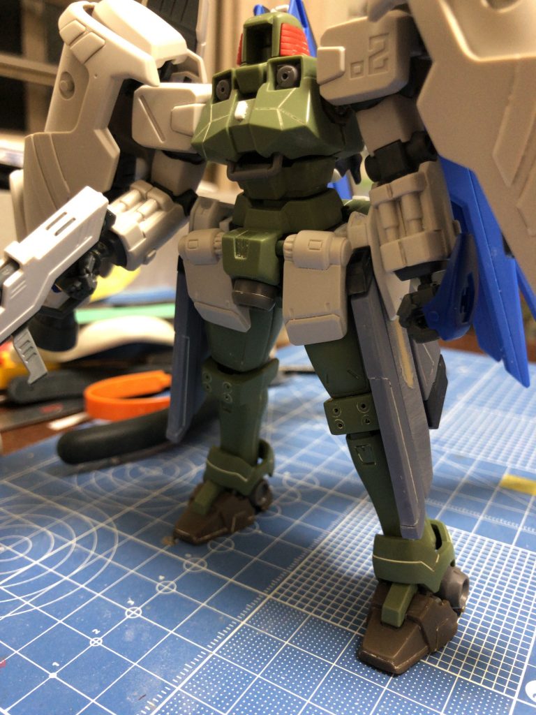 仮組みの時はこんな感じでした。塗装は偉大だなぁ