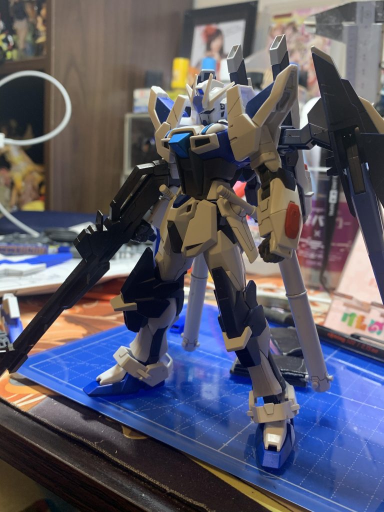 じつはめちゃくちゃ迷走していました。本体が完成してもパックバックがなかなか決まらず、最後には名前を決めるのもなかなか時間がかかってしまい、なんやかん完成までかなり時間がかかってしまいました…