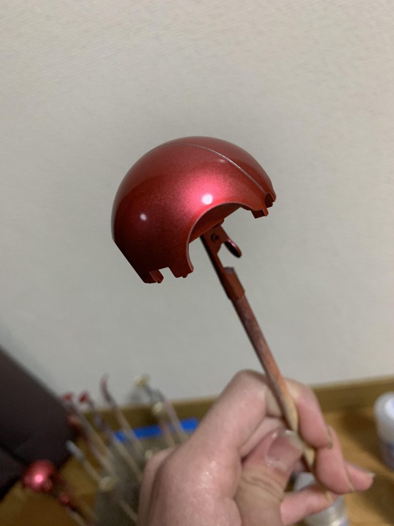 キャンディ色はMr.カラースプレーのクリアレッドを使用しました。クリアレッドは深み出しに計4回の色調節を行いました。(もっとやっときゃ良かったかな…)スプレー塗装の限界なんて大口叩いていますが、限界が見えたのはやはり自分の力量でしたね笑しかし、ハロは塗装の練習機としては持ってこいなのでは？