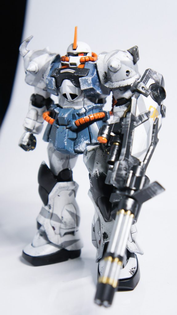 全体像。塗装のみでほぼ改造はしてません。肩にフックを取り付けました。