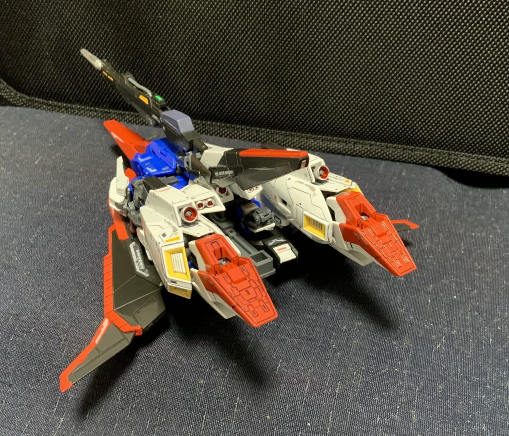 両脚バーニアの中も、もう少し塗装すればよかったかな?