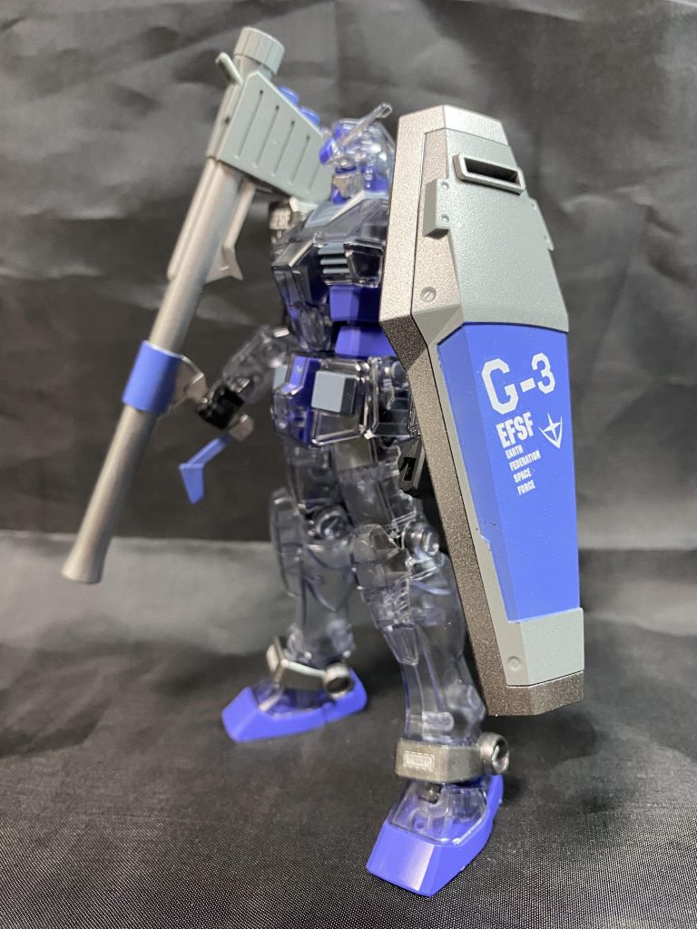 左より。バズーカとシールドはクリアパーツではないので塗装で仕上げ!色合いは違いますが自分的にいい感じ。