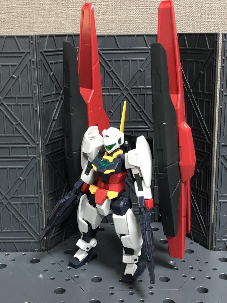 本体が小さくバックパックが大きい為ずんぐりむっくりに見えるけどなんとなく可愛らしかったのでよし!笑