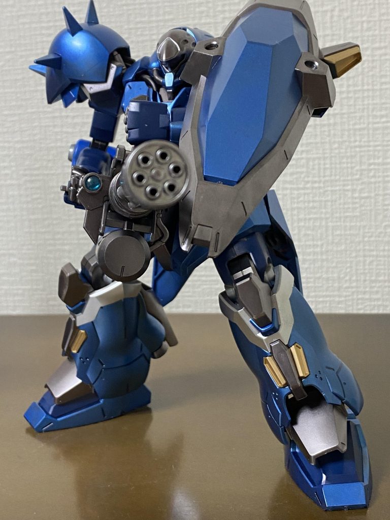 正面から。ちなみに、ガトリングはガンメタとシャインシルバーにて塗装。