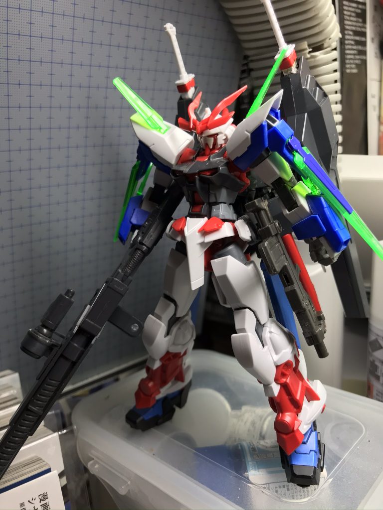 鞘を刻んでバインダーの中も削り上手いこと格納して完成行き当たりばったりの化身笑