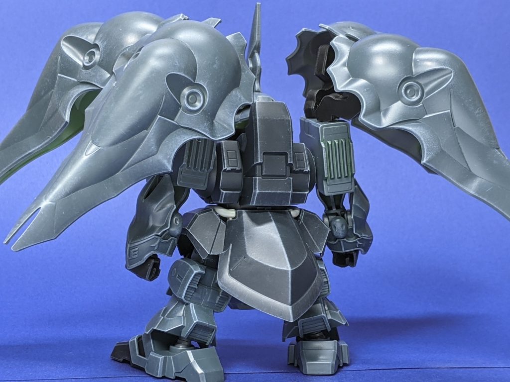 バックショット。局面の多いジオン系と輪郭を強調するドライブラシはとても良いように感じました。