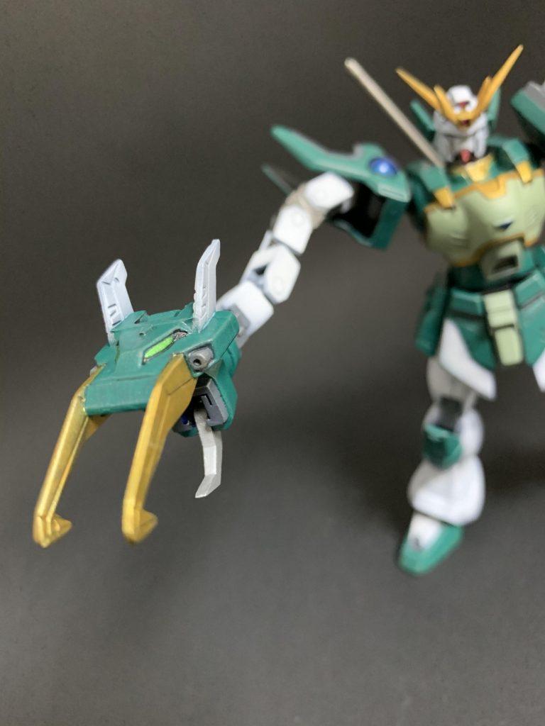 ドラゴンハングのアームを細かく分割して、延長パーツ挟んだり引き出したりできるようにしたので、元より少しだけ長くの展開できます。