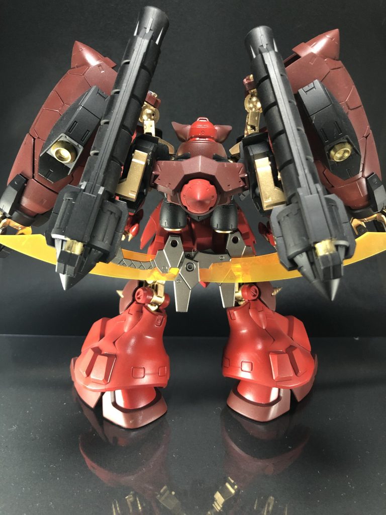 元の顔がかなり某ゲ〇ター感強かったので前向きにしたりなんかトゲトゲした部分多かったんでそこを強調してドリル引っ付けたりなんか鬼言うほど鬼でもなかったんで胸に鬼引っつけたり色々とやりたい放題しました。