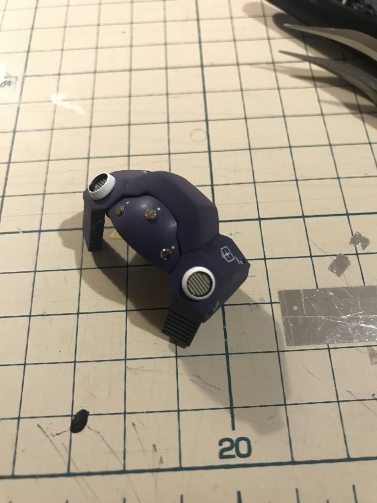 ポイントでメタルパーツを使っています。あらためてご覧いただきありがとうございます。