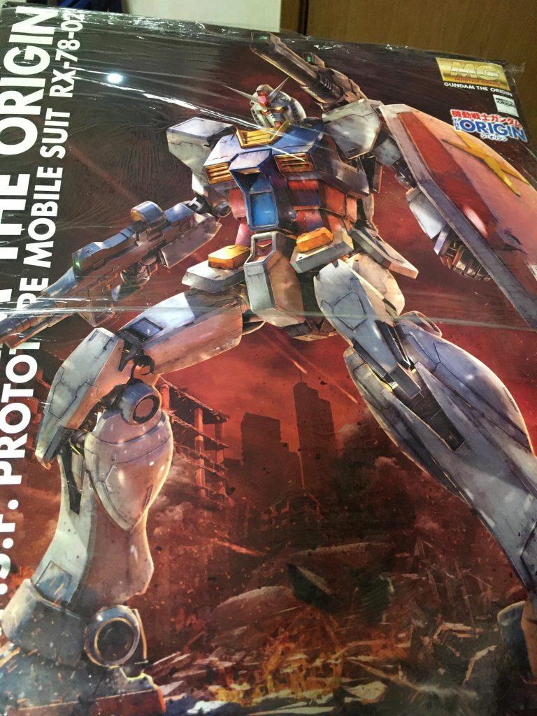 それはHGオリジンガンダムが出たばかりで品薄状態が続いていた頃…店頭で出会ったママの美脚に目を奪われました…主に箱の横の立ち膝姿の写真に…だってあれどう見てもママさんバレーに参加してるママの立ち膝って感じだったんだもん!!!!!!!!!!!あの滑らかで緩やかなポージング例とかさ!!!!!!!!!!!戦場にいてなお優しい目元とかさ!!!!!!!!!!!!!!!!!ママ!!!!!!!!!!!!!!!!!これはどう見てもママ!!!!!!!!!!!!!!!!!マンマンマアバブブブオギャーーーーーーーー!!!!!!!!!!)👶👶👶👶👶👶👶この時から私の赤ちゃんライフは始まった!!!!!!!!!!!!!!!!!