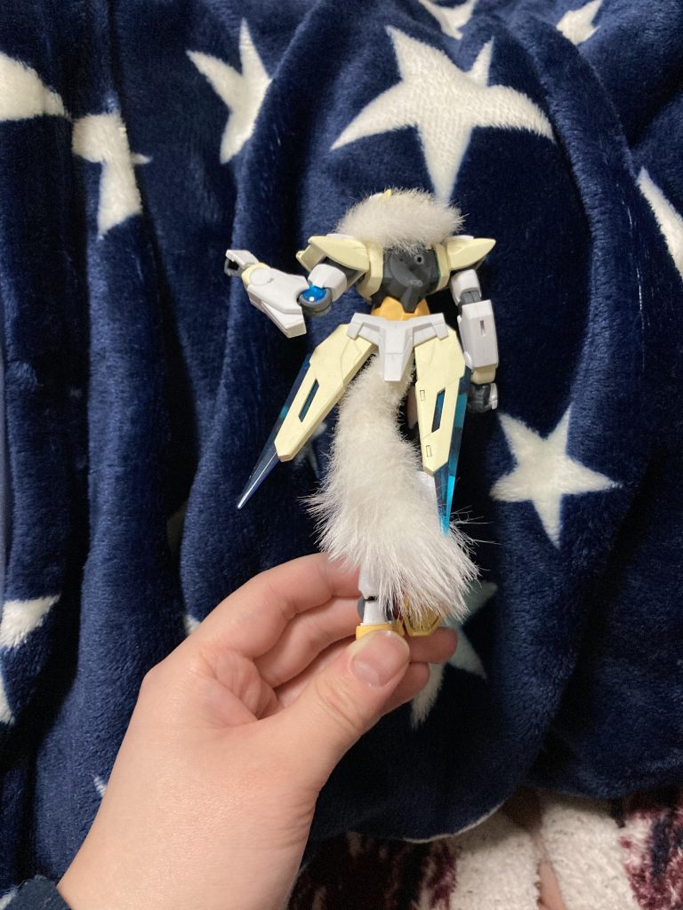 しっぽは毛並みを出したかった上ペルシャ猫のしっぽに寄せたかったので先の方はあまりカットせず仕上げました