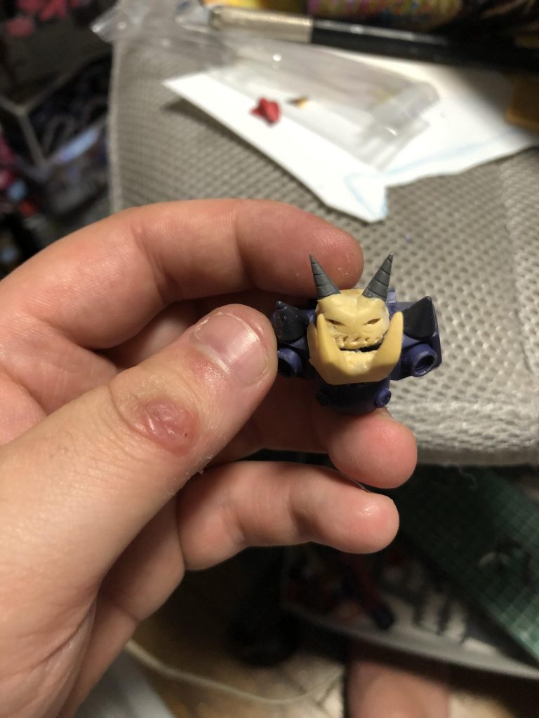 鬼はこんな感じでパテで頑張って造形しました!