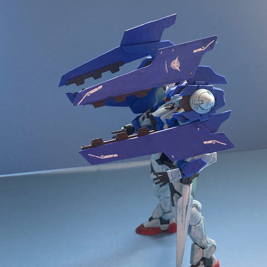 追加されたシールドは、GN粒子加速器を内蔵し、ドライブからの高出力のビームを発射できる