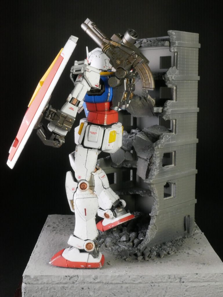 ウェザリングで全体が沈まないように、各所メタリック色で塗り分けをしています。これが楽しくてしょうがなかった!