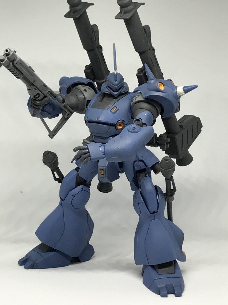 個人的にはケンプファーをテカテカするのは好きではないので、マットな感じに仕上げました。