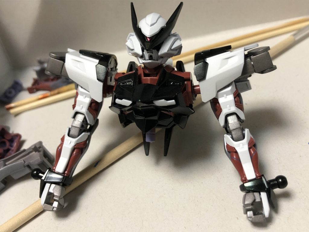 肩の関節は30MMのオプションに付いていたやつで作りました。本当便利ですよね。