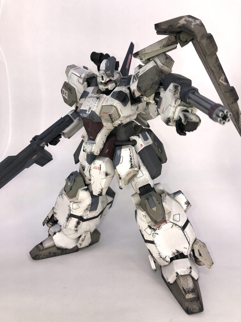 ガトリングを構えて。