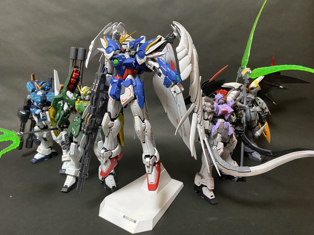 ようやくオペレーションメテオも残り一体になりました。サンドロック改と同時進行でちょくちょくやっていたので来月の中旬にはお見せできるかもです。ラスト一機!デスサイズヘルがんばります。因みに漫画版の兵装で作ってます。ご期待下さい。