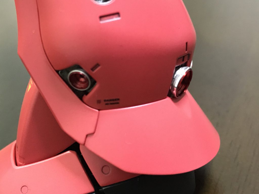 足も同様にハイキュー製。後ろは6mm、前は4mmのフラットタイプを使ってます。