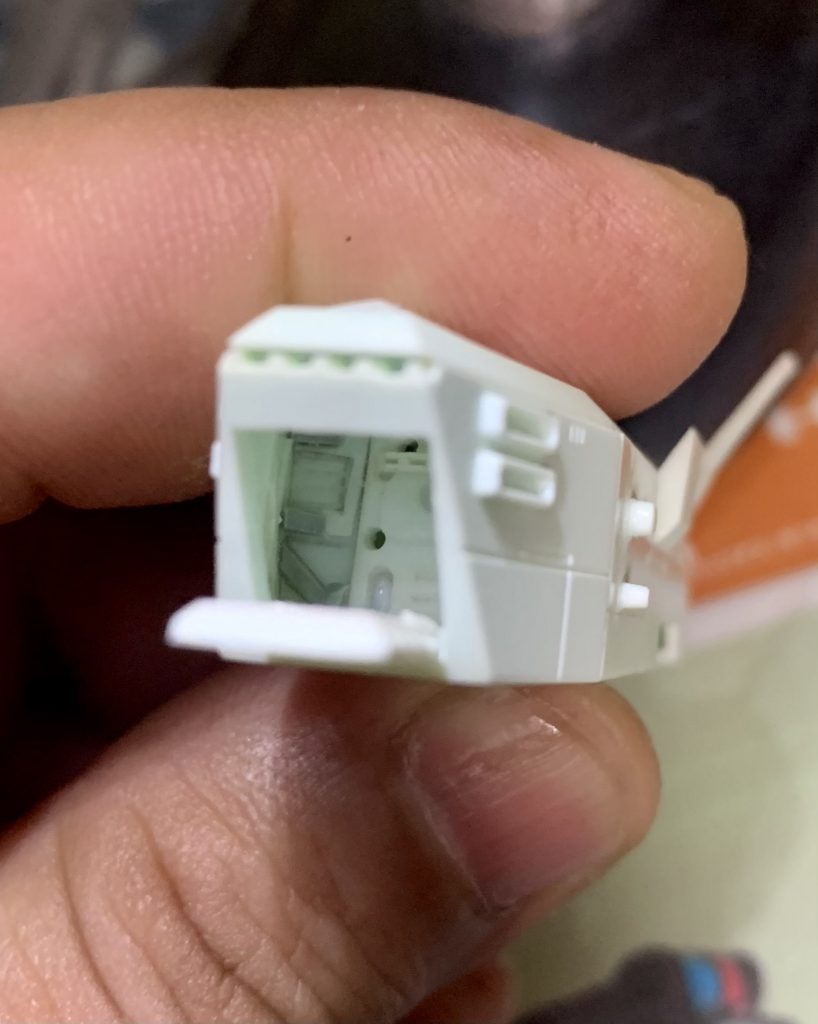 デッキ内部です。完成品は暗すぎました。