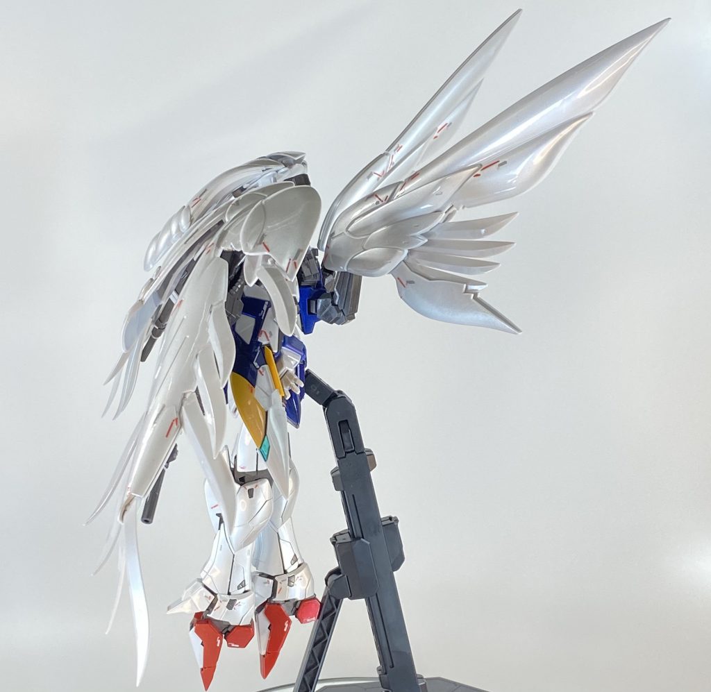 羽のパール感にこだわりました