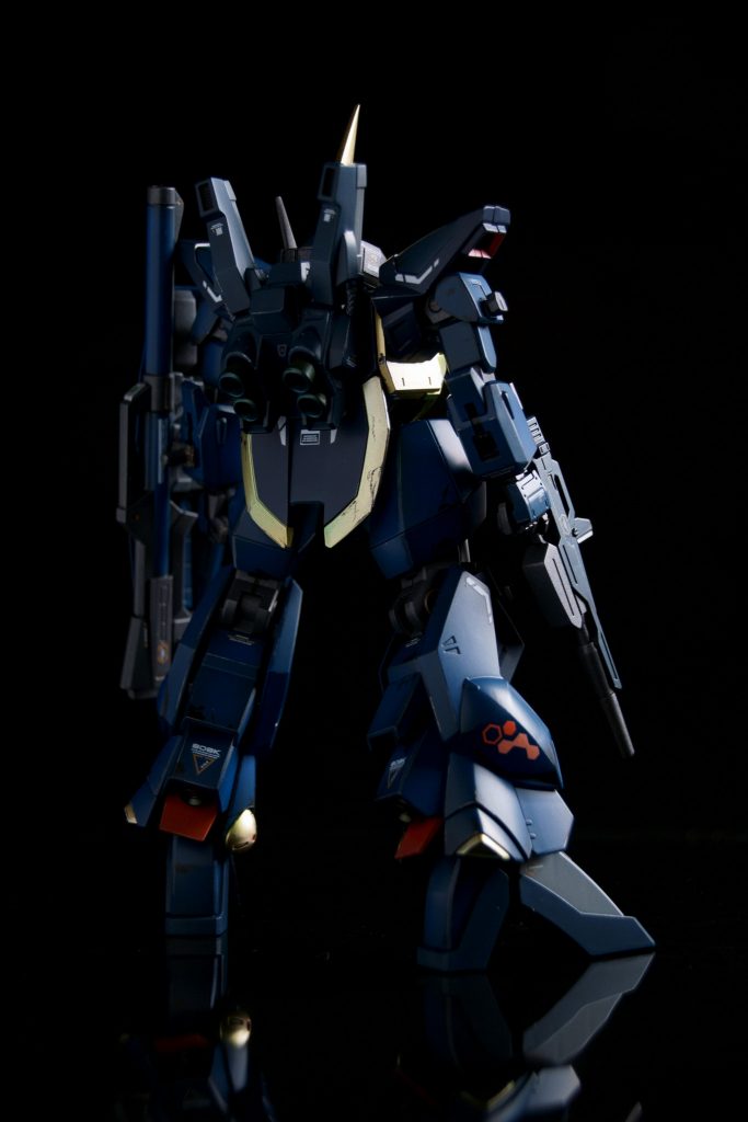 背中直結のコシのアーマーを独立可動にしてもいいかもしれないです。それも改造的には難しくないと思います。