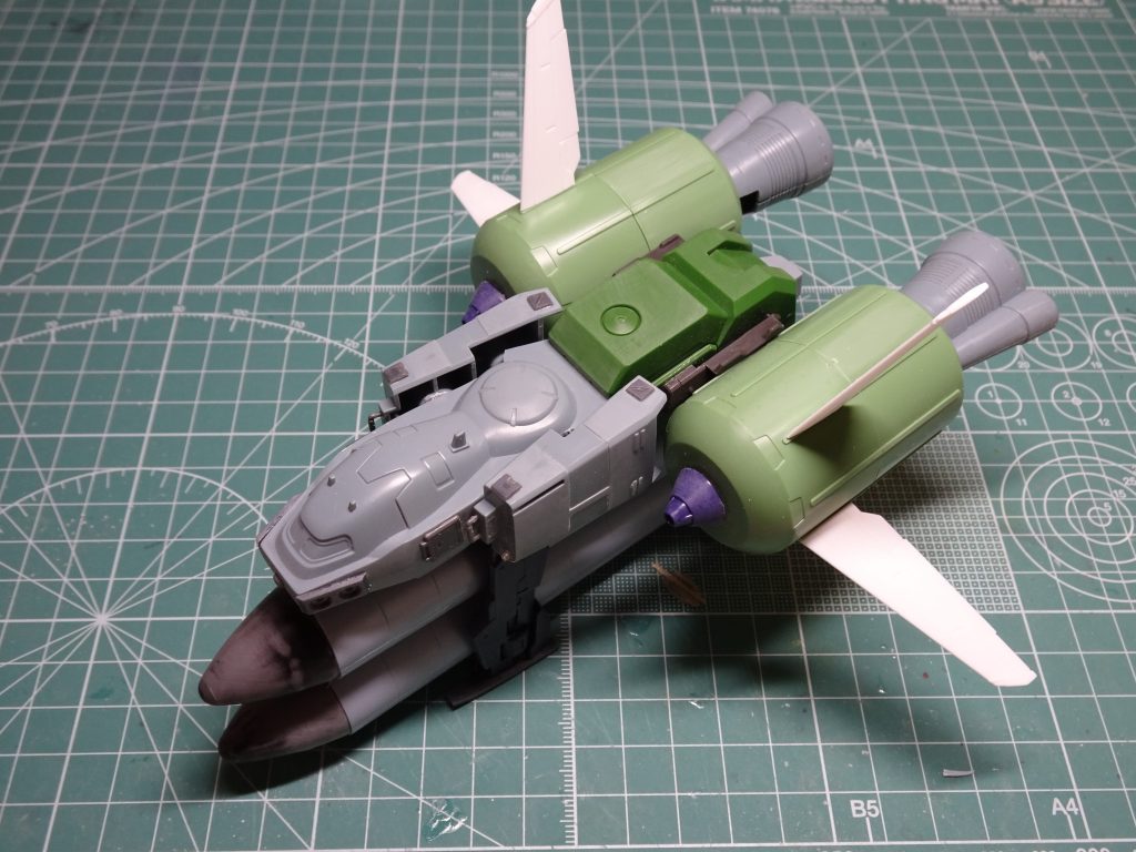 塗装前のミキシングプロセスです。本体前方はベースジャバー、後方はクシャトリヤリペアードです。