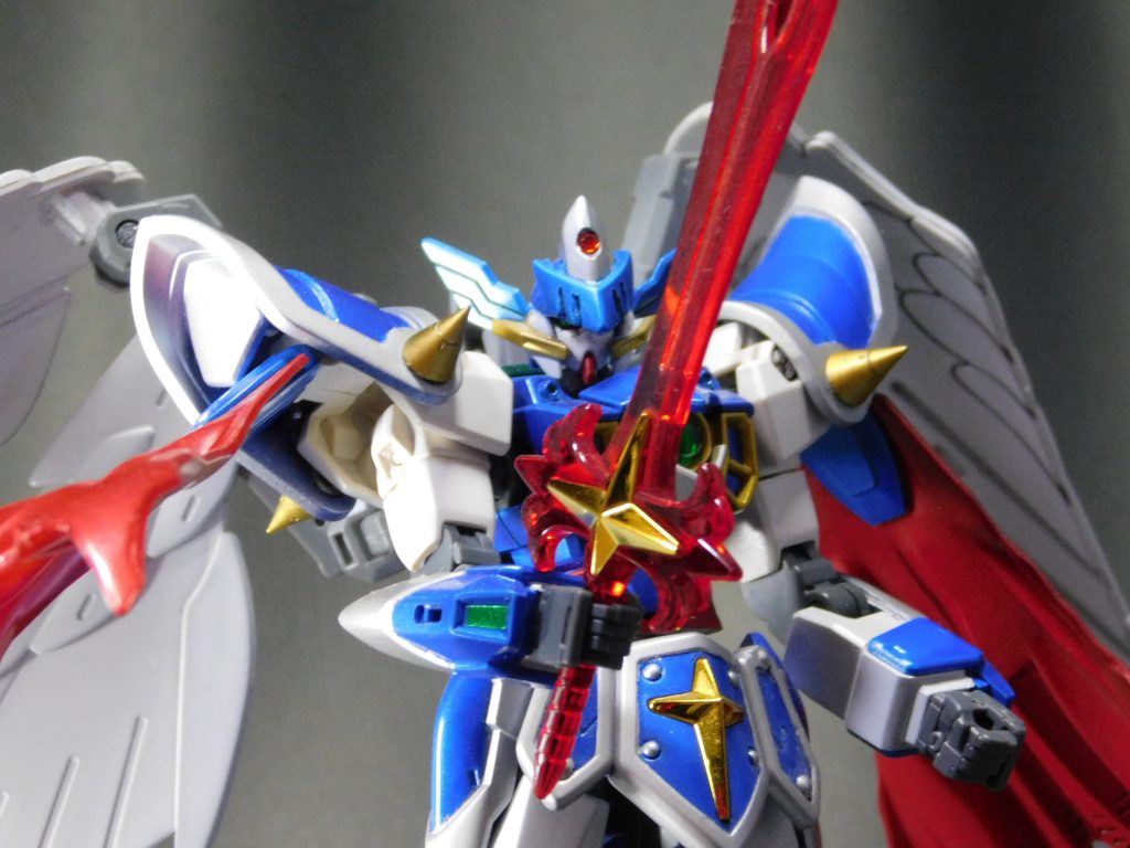 レジェンドBBのフルアーマーナイトから鎧やら剣やらを拝借。クリアの武器はやはりカッコよいですな…!