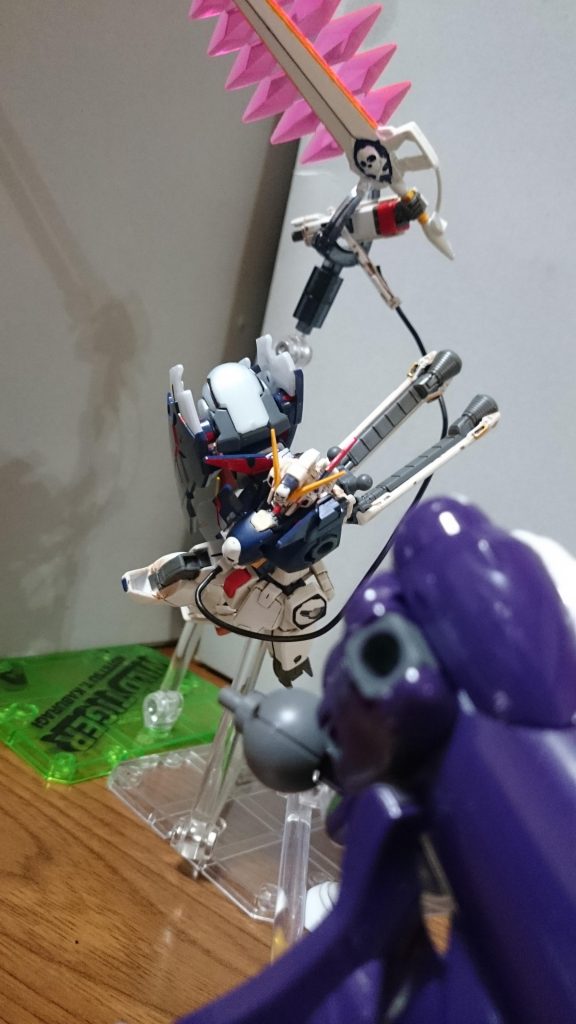 「逃・げ・た？」「やった？総統を…退けさせた？のか？」